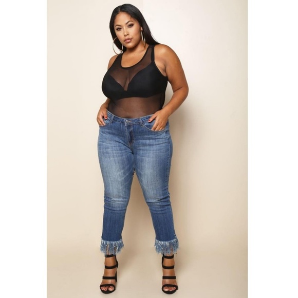 🎉HP🎉🆕🌸 Sleeveless Stretch Mesh Bodysuit - Picture 3 of 6